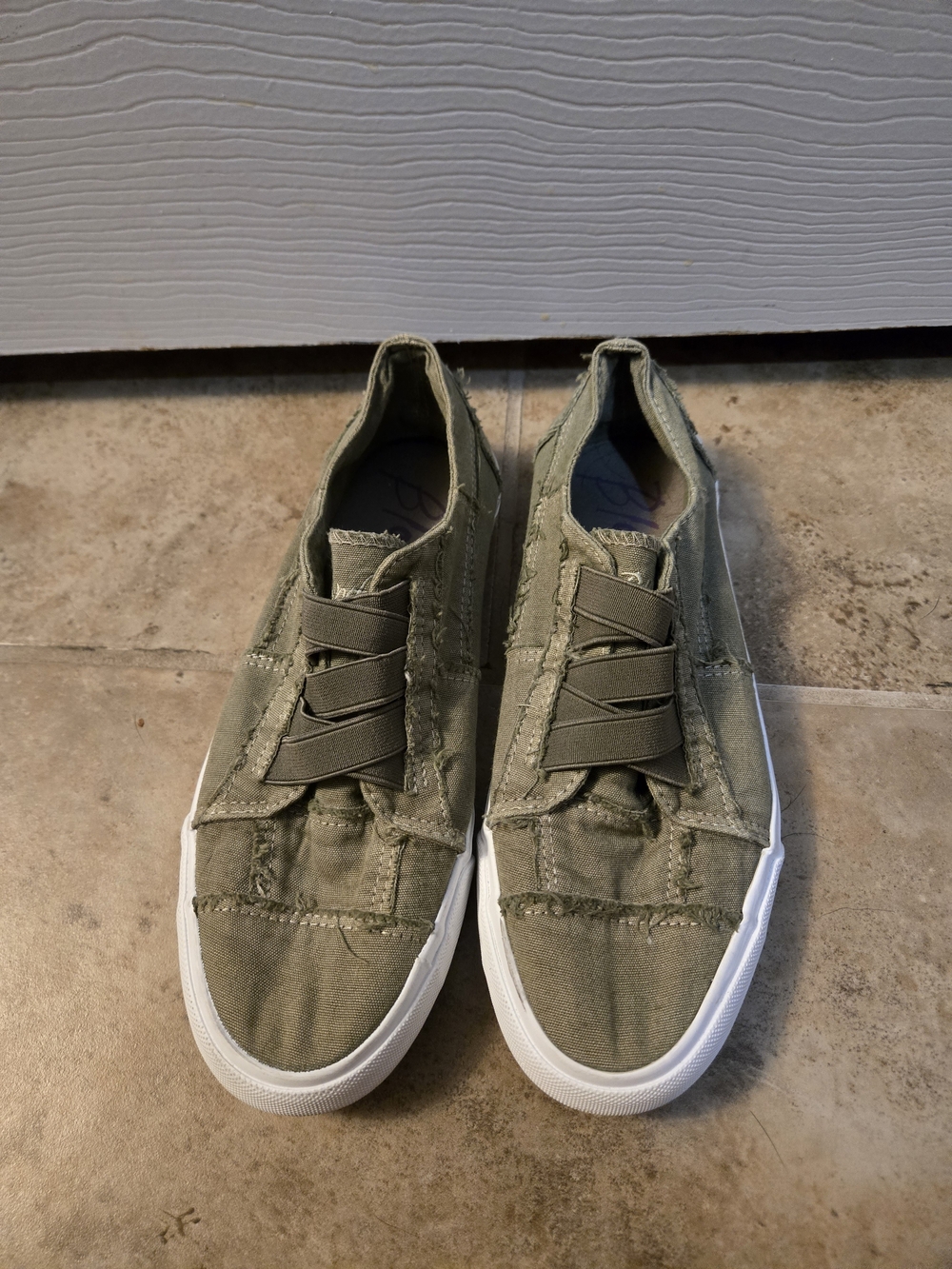 Womena Olive Green Casual Slip-On Canvas Sneakers